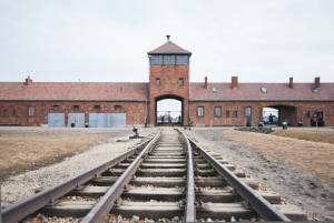 The main entrance to Auschwitz-Birkenau extermination camp. (Photo: shutterstock)