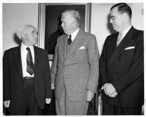 Israeli Prime Minister David Ben-Gurion (left) and Ambassador Abba Eban (right) with US Secretary of State George Marshall. 