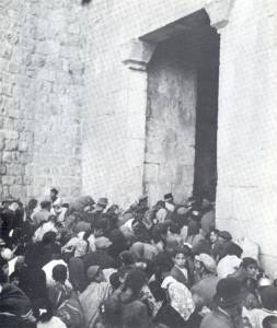 Jewish refugees fleeing the Old City of Jerusalem