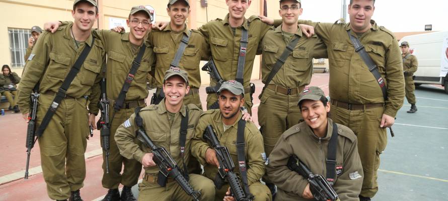 happy israeli soldiers