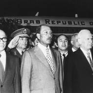 Sadat lands in Israel